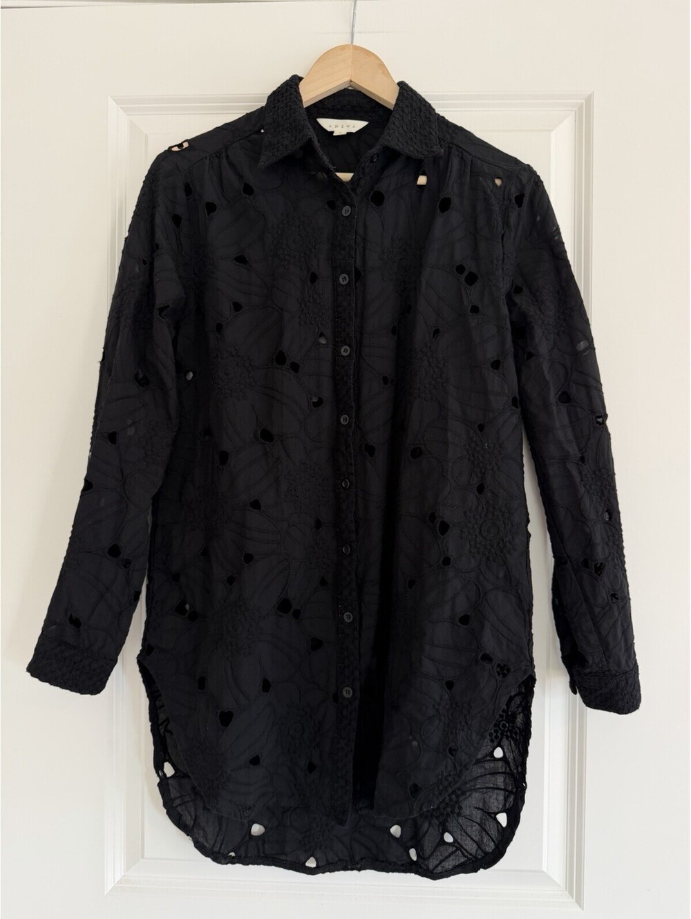 Adiva Women’s Black Cutwork Eyelet Button-Down Shirt Floral Lace Size M Boho